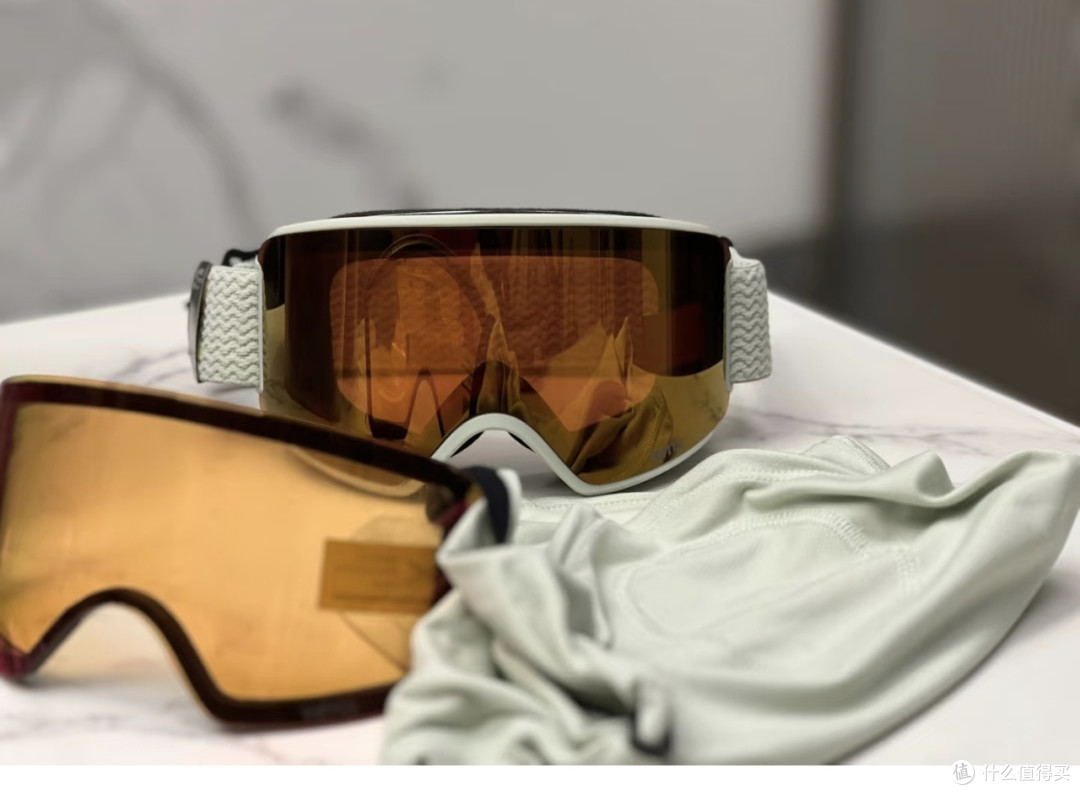 BURTON ANON WM3滑雪眼镜:隐形眼镜用户的理想选择