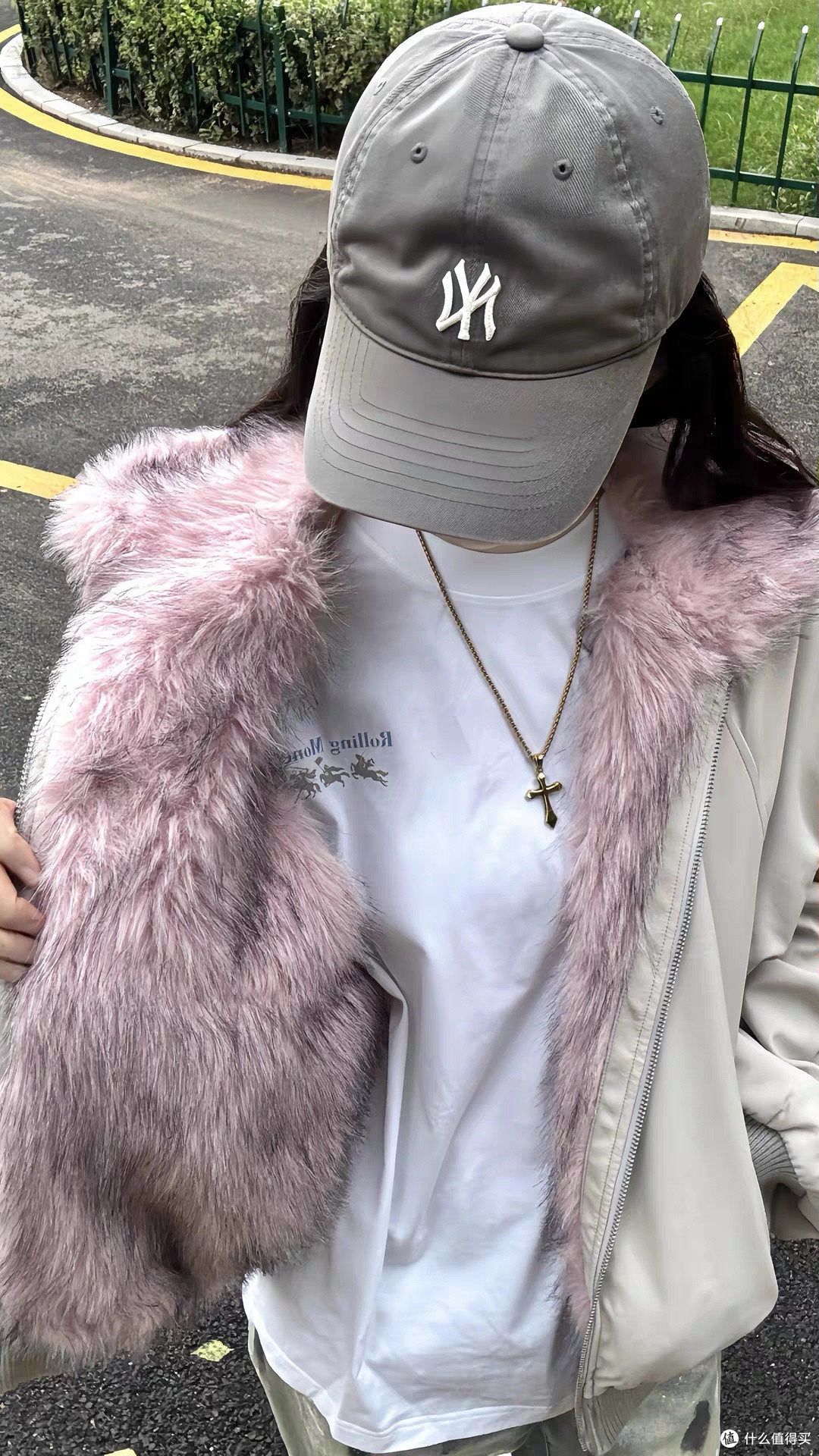 MEDM座山雕棉服:冬日保暖与时尚兼备