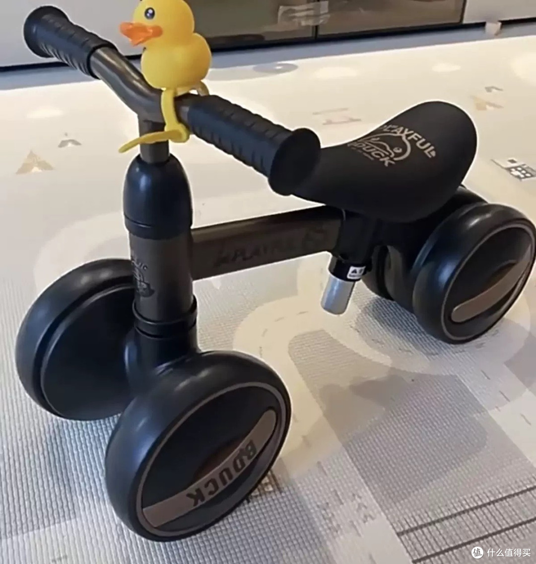 小黄鸭平衡车:宝宝成长好伙伴