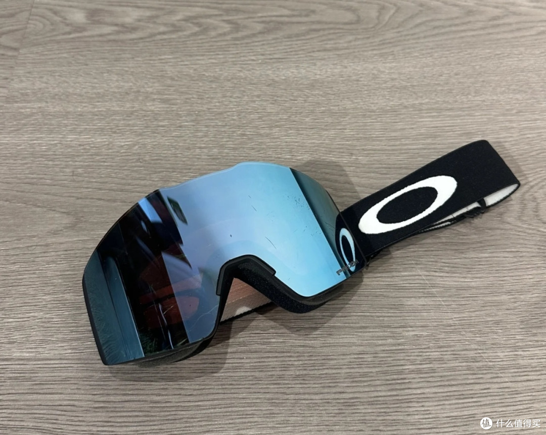 Oakley 7103-12 滑雪镜:专业级防护