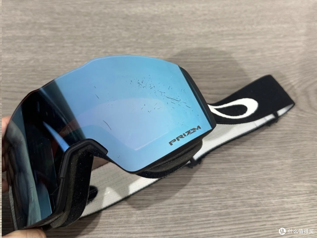 Oakley 7103-12 滑雪镜:专业级防护