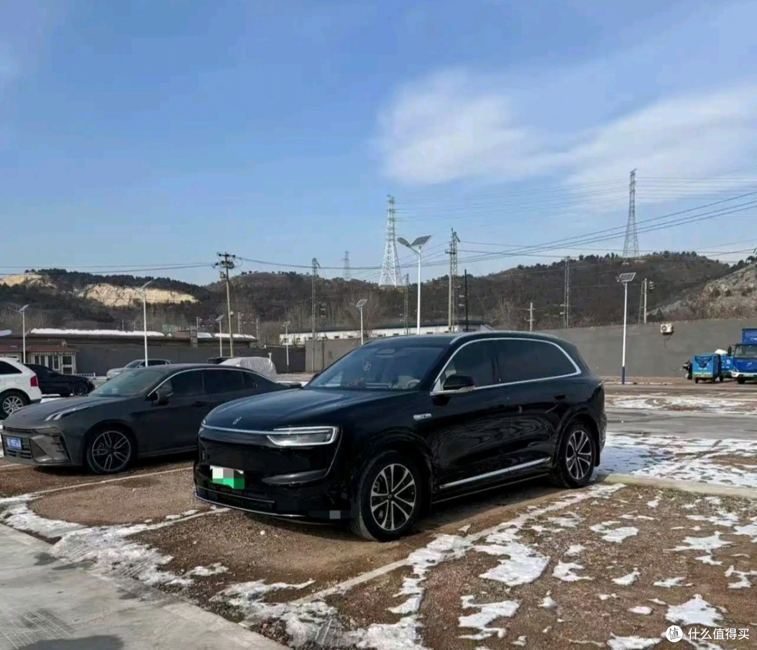 问界M7:空间舒适与智能驾控