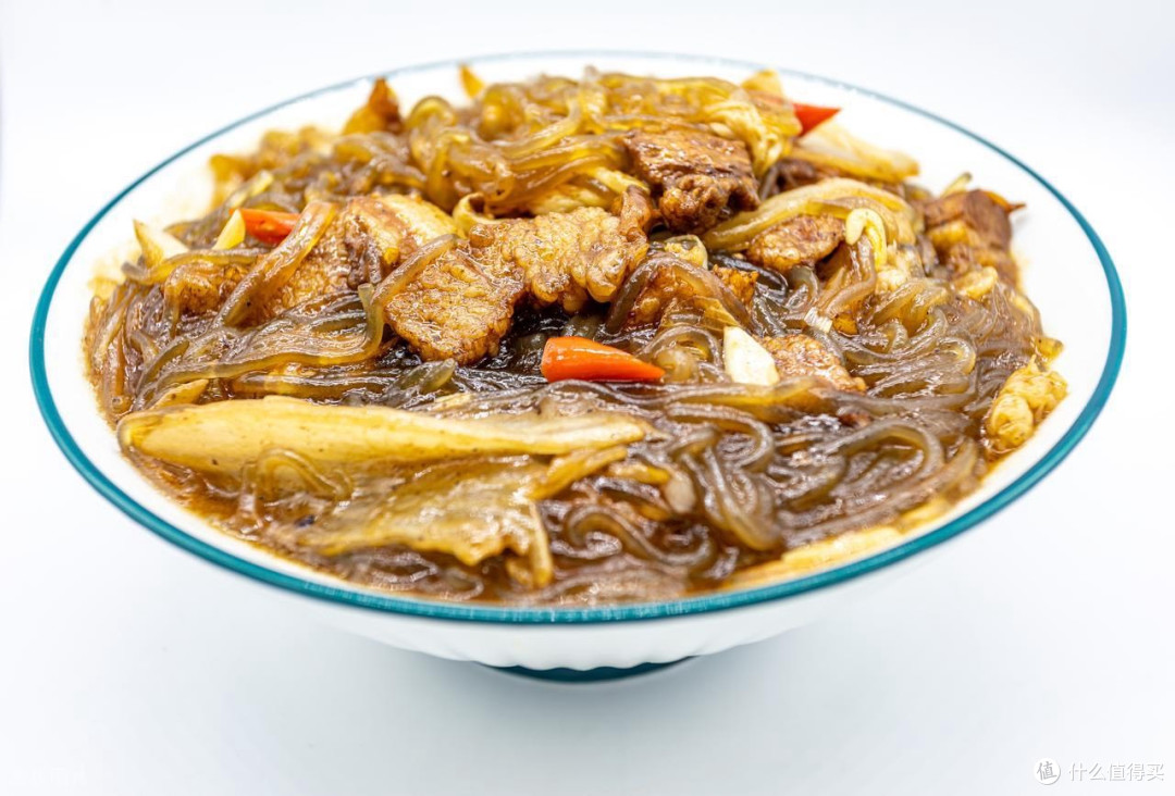 冬日下饭神器，猪肉白菜炖粉条