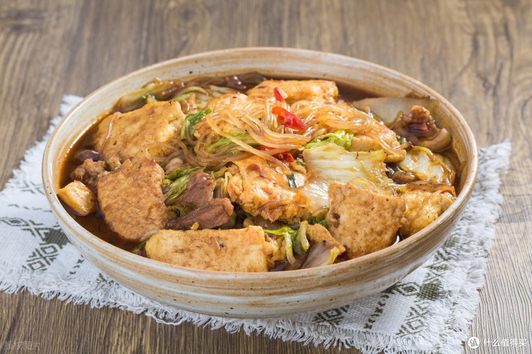 冬日下饭神器，猪肉白菜炖粉条