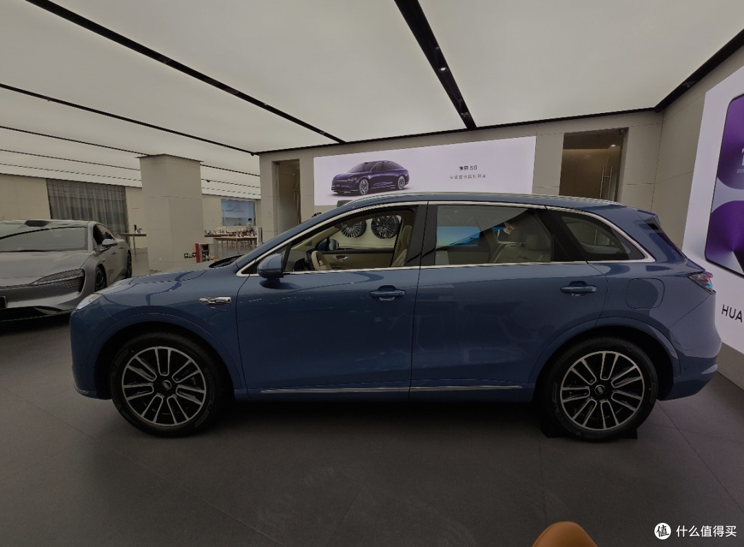 抢先体验华为尚界H5:15万级中型SUV,颜值与智能双在线