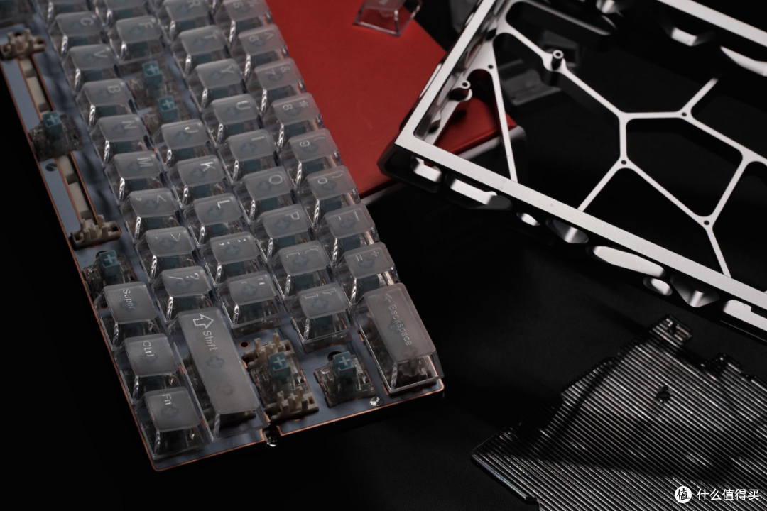 终极卷王!299 元镂空壳磁轴键盘成品,高斯 G61 堪称终结者!