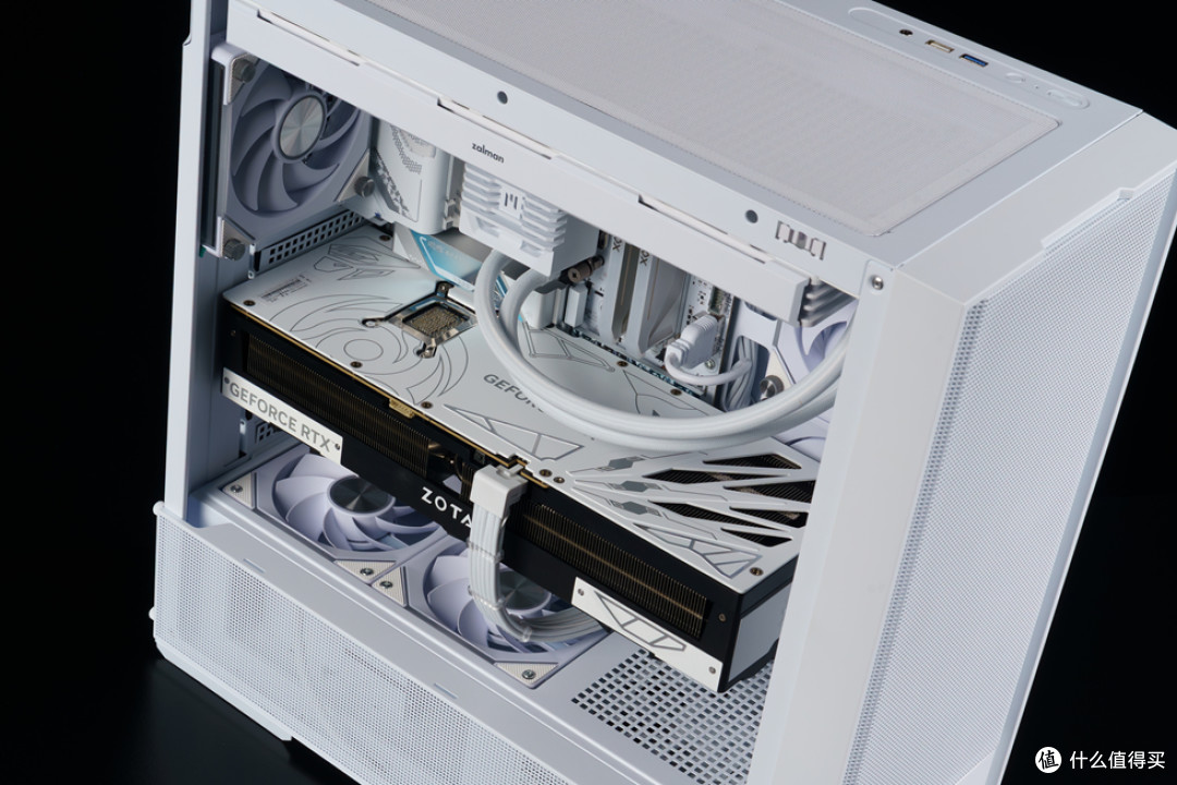 安耐美风屿K1+ROG STRIX X870-A 吹雪S+索泰 RTX 5070Ti 装机分享