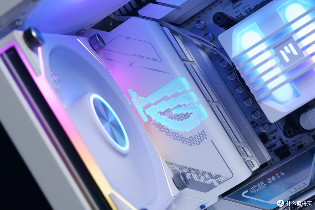 安耐美风屿K1+ROG STRIX X870-A 吹雪S+索泰 RTX 5070Ti 装机分享