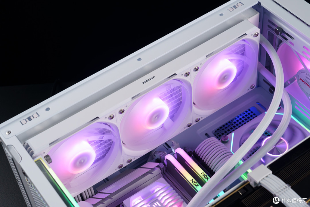 安耐美风屿K1+ROG STRIX X870-A 吹雪S+索泰 RTX 5070Ti 装机分享