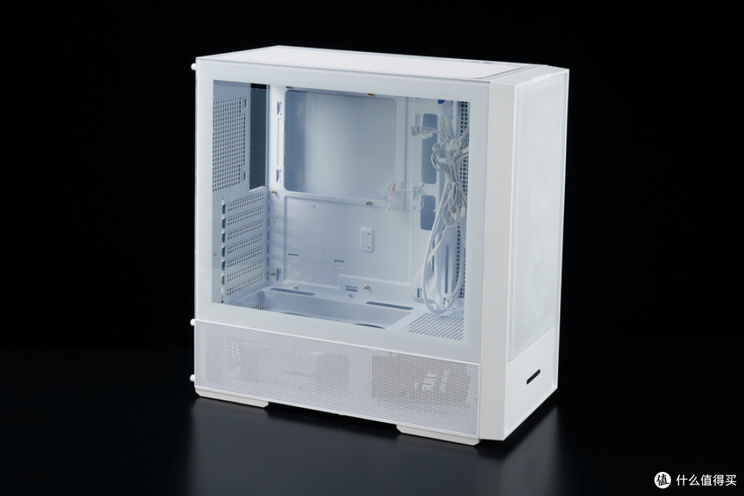 安耐美风屿K1+ROG STRIX X870-A 吹雪S+索泰 RTX 5070Ti 装机分享