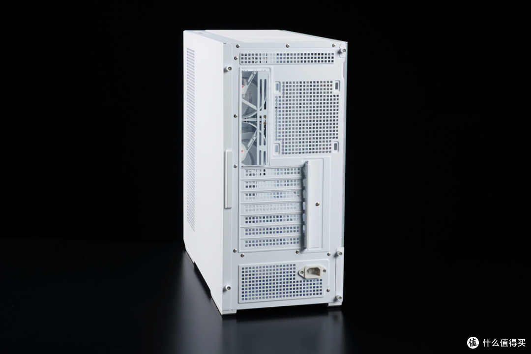 安耐美风屿K1+ROG STRIX X870-A 吹雪S+索泰 RTX 5070Ti 装机分享