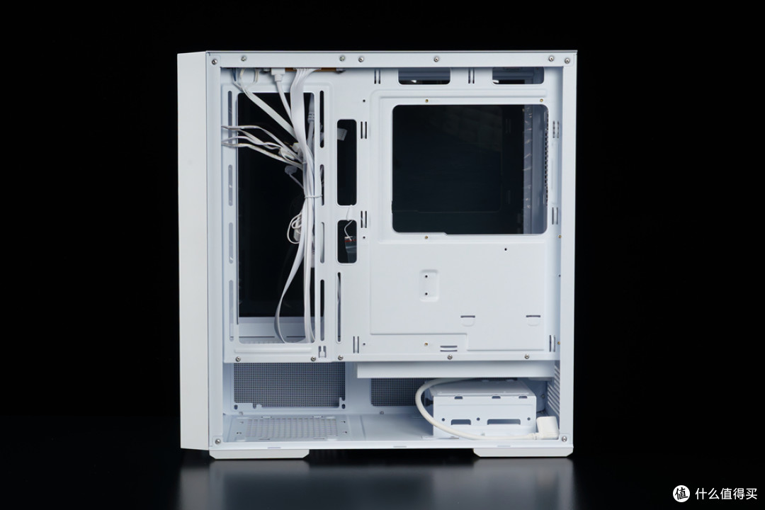 安耐美风屿K1+ROG STRIX X870-A 吹雪S+索泰 RTX 5070Ti 装机分享