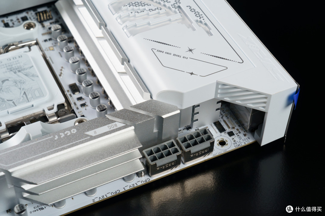 安耐美风屿K1+ROG STRIX X870-A 吹雪S+索泰 RTX 5070Ti 装机分享