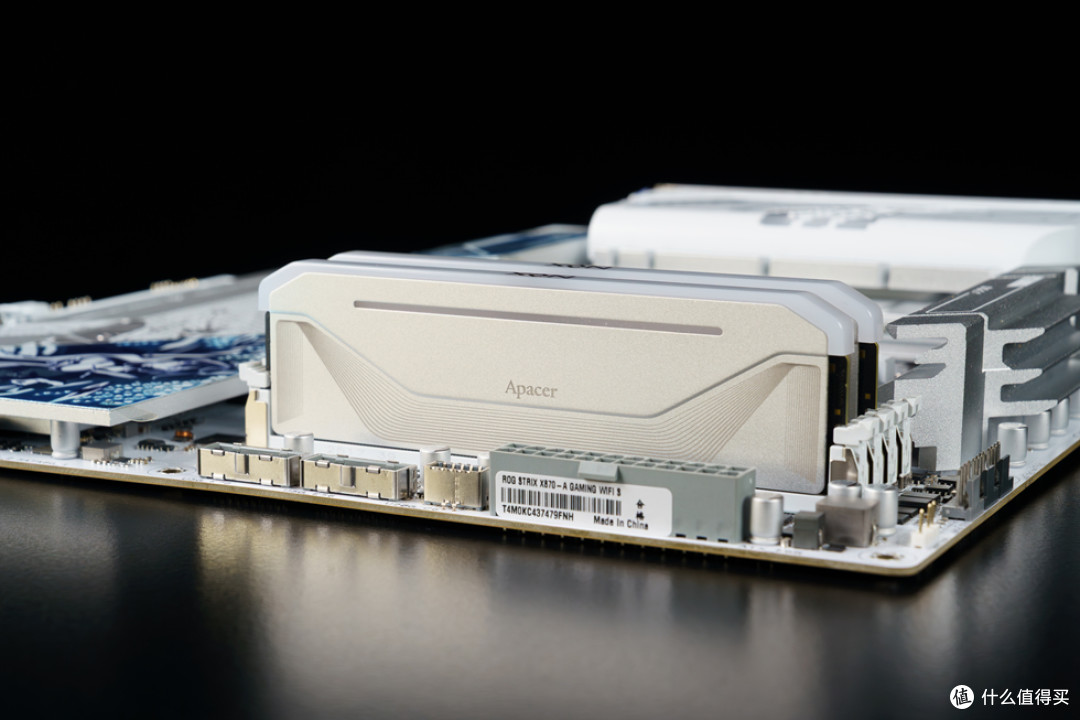 安耐美风屿K1+ROG STRIX X870-A 吹雪S+索泰 RTX 5070Ti 装机分享