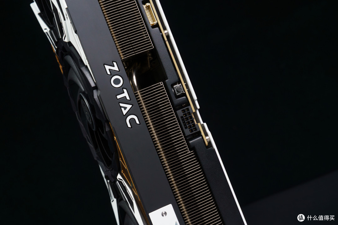 安耐美风屿K1+ROG STRIX X870-A 吹雪S+索泰 RTX 5070Ti 装机分享