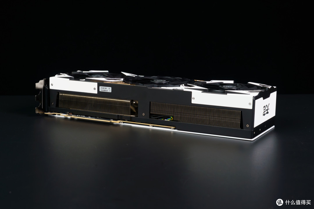 安耐美风屿K1+ROG STRIX X870-A 吹雪S+索泰 RTX 5070Ti 装机分享