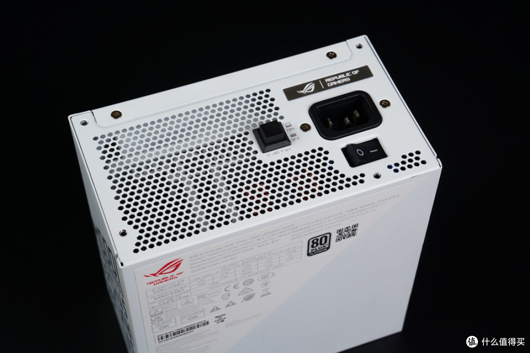 安耐美风屿K1+ROG STRIX X870-A 吹雪S+索泰 RTX 5070Ti 装机分享