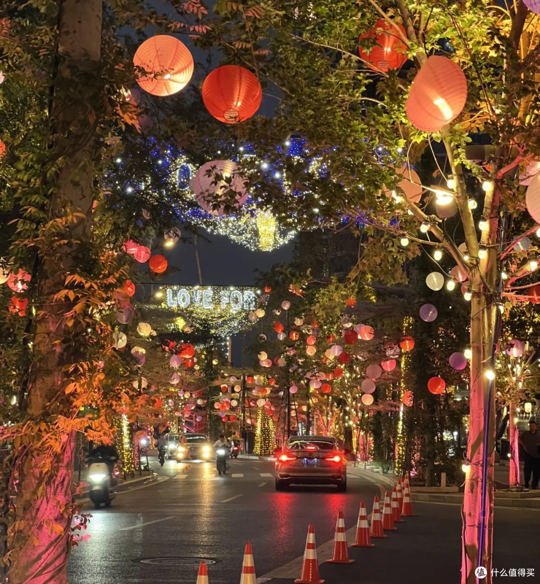 广州四海城双旦街景美不胜收