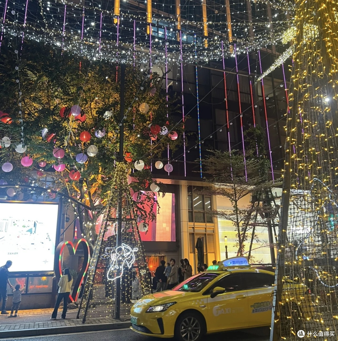 广州四海城双旦街景美不胜收