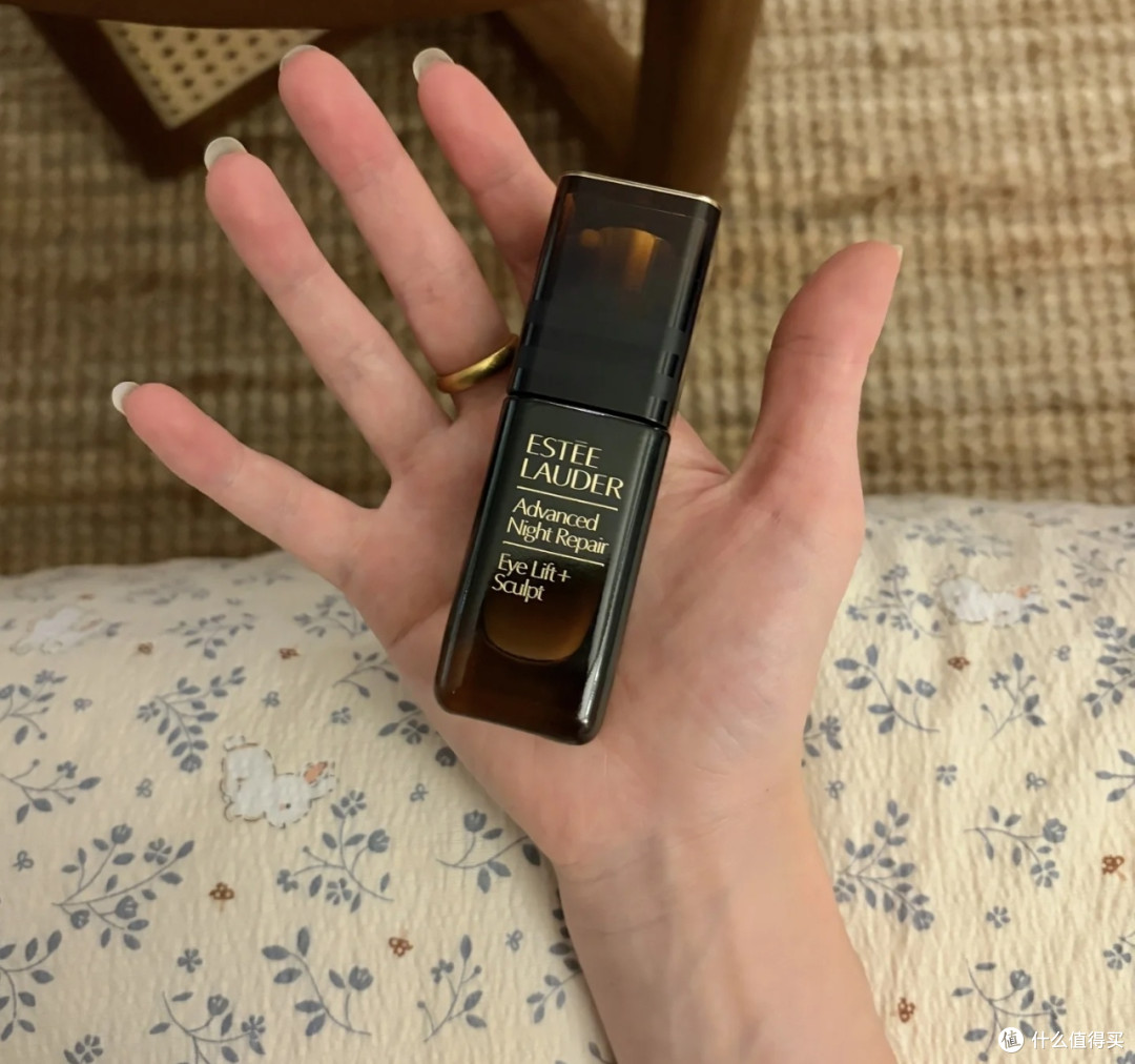 25+抗初老眼霜,淡纹效果显著