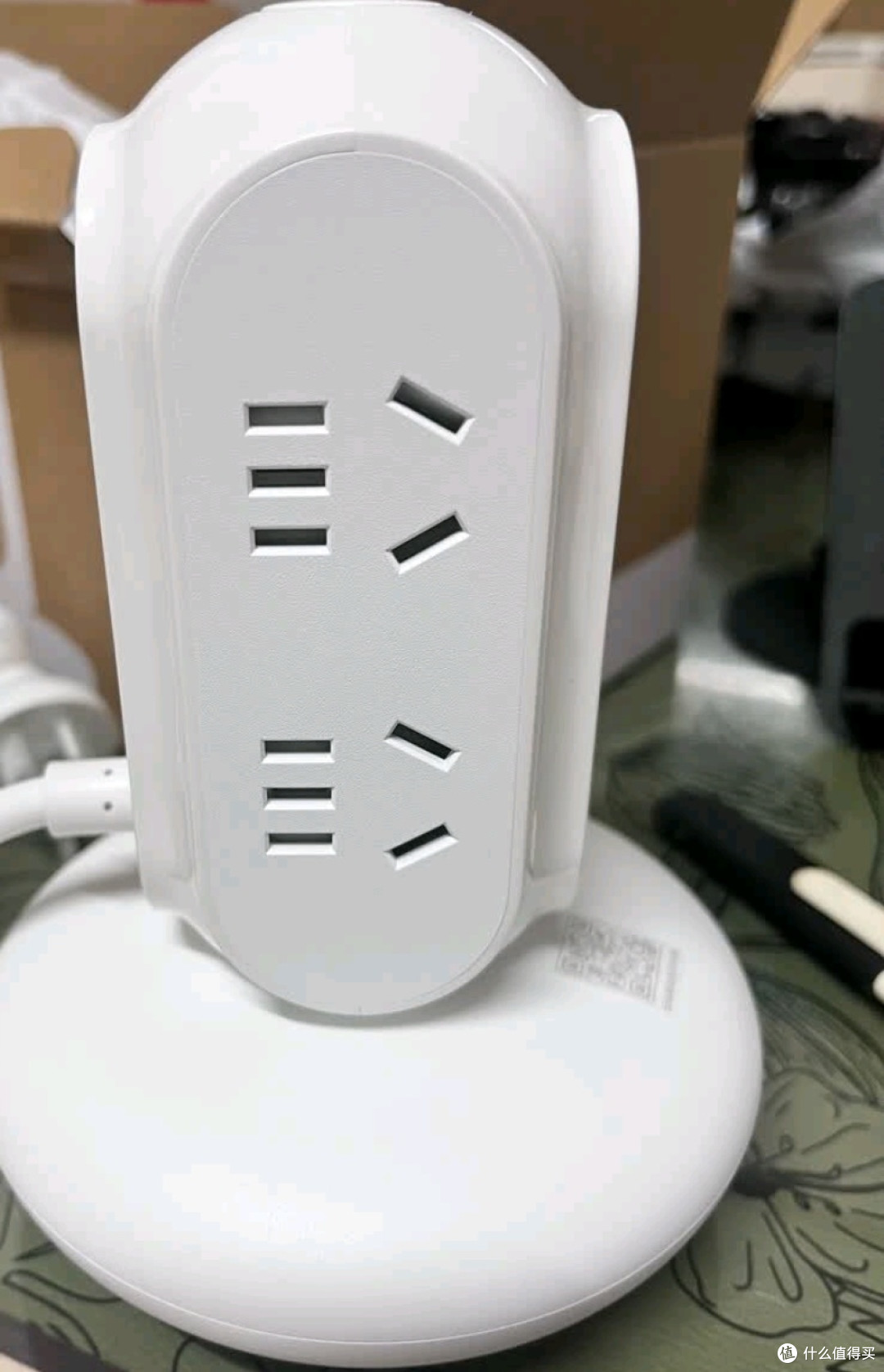 妙莱立式插座:多协议快充解决方案
