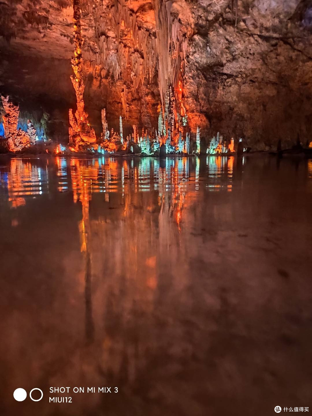 洞穴探险:神秘的地下世界