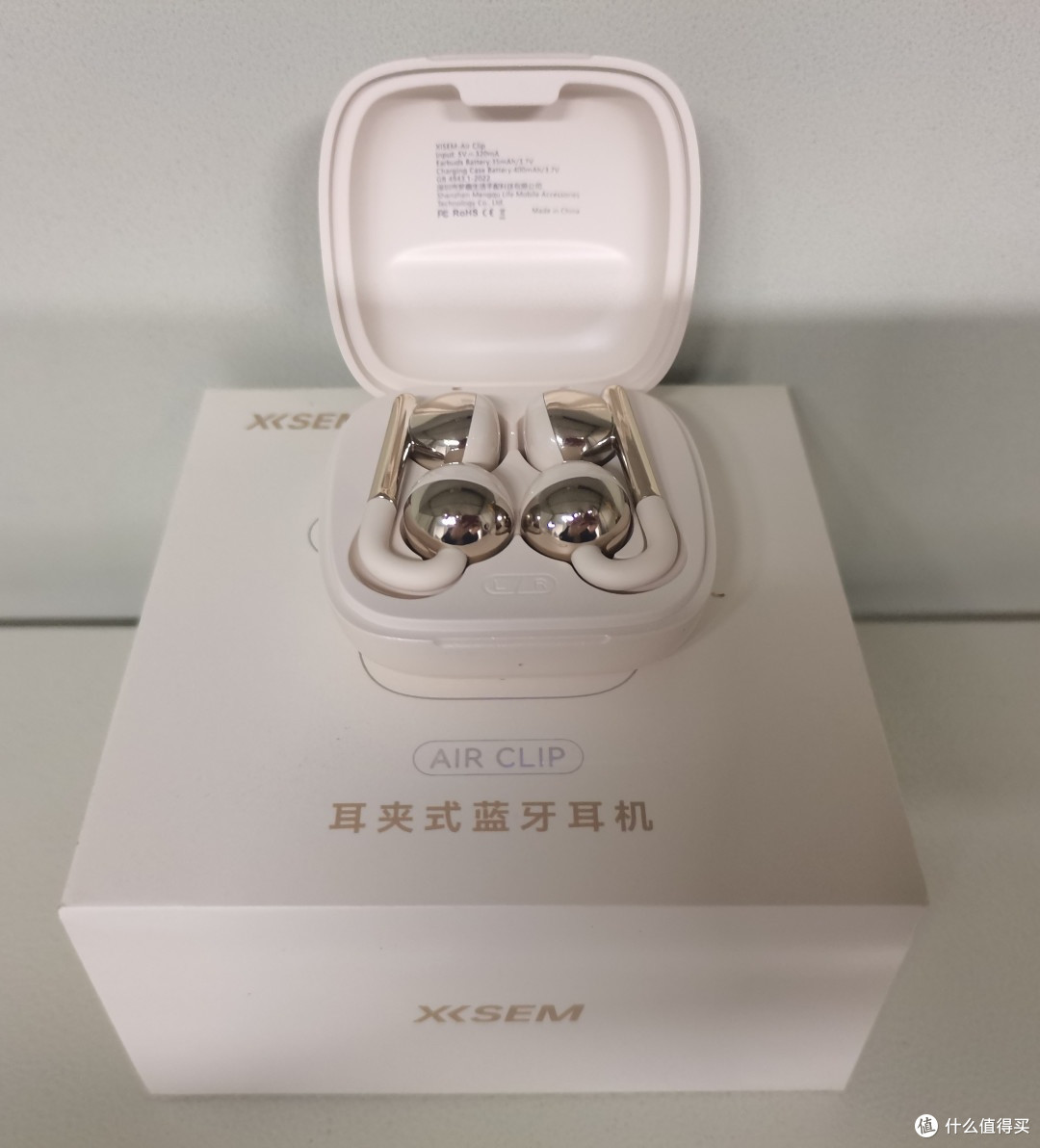 耳机里藏着什么秘密?