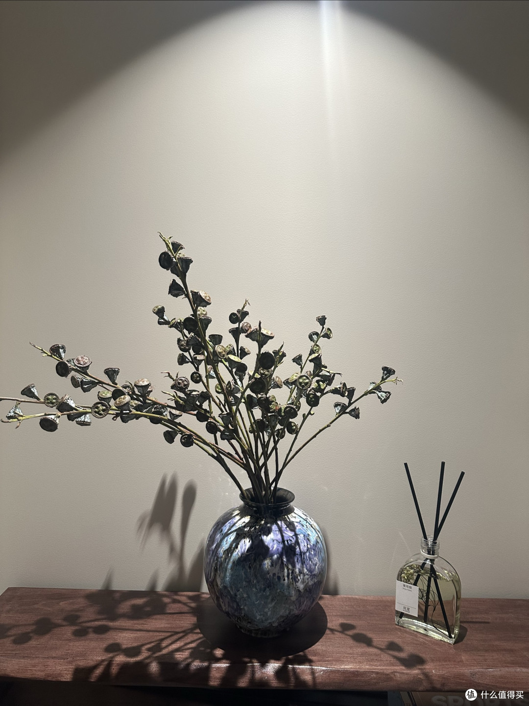 简约花瓶花束与软萌公仔,承包你的双旦浪漫