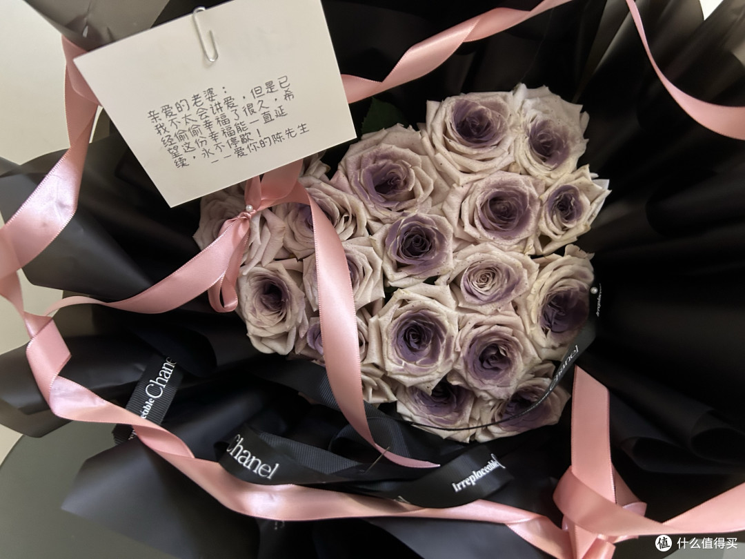 花束的情感蜕变与重构
