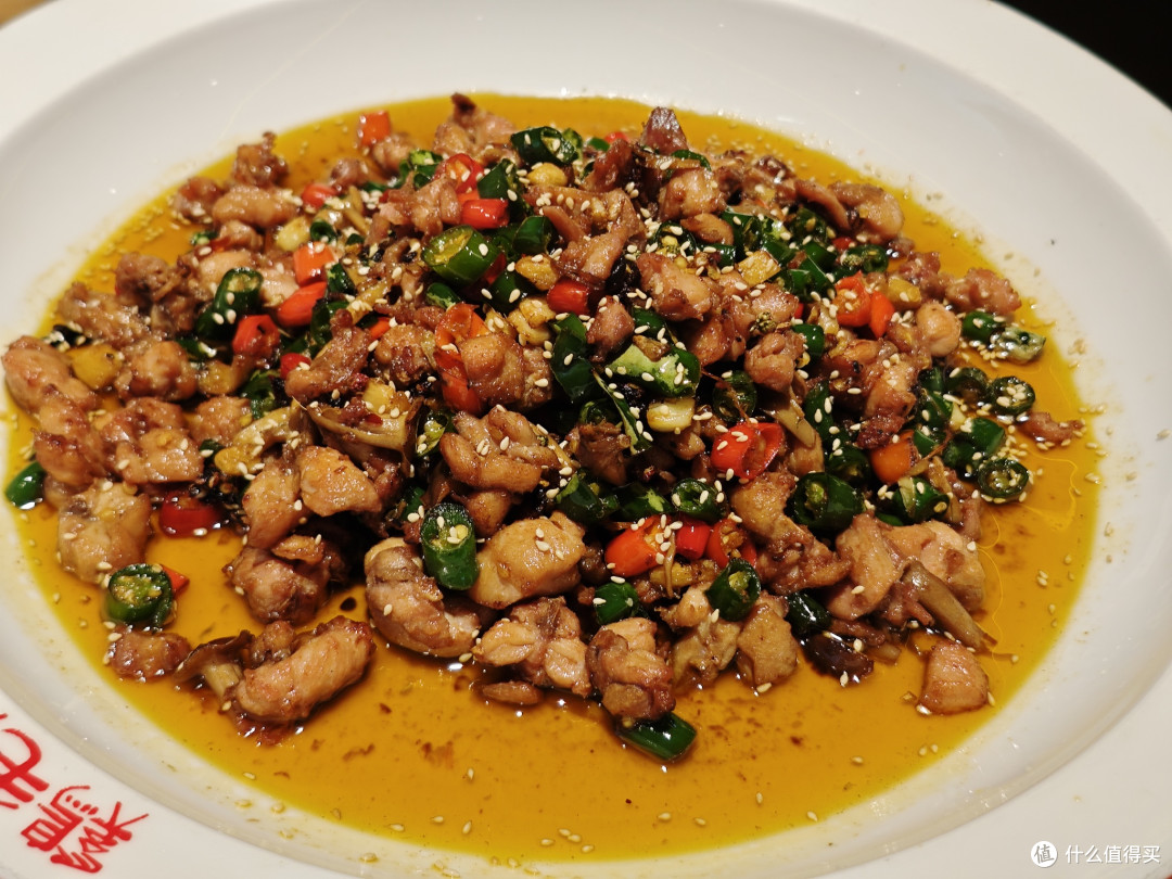 成都鸡毛店:味蕾的极致盛宴