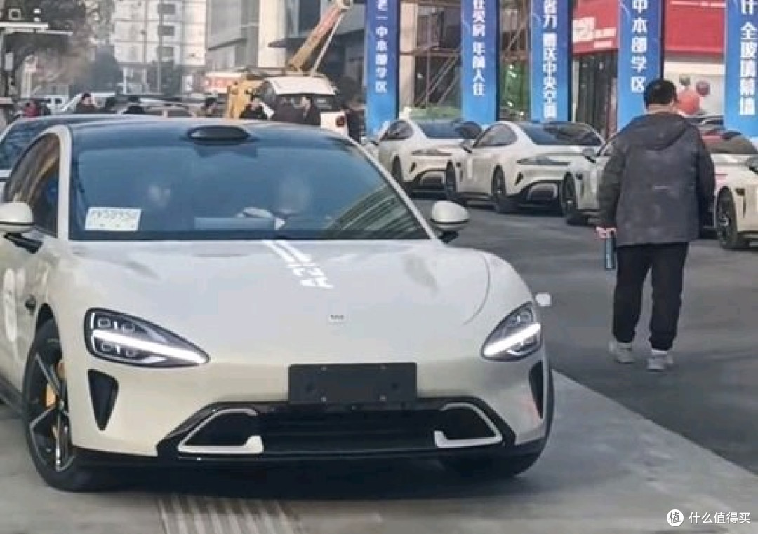 小米su7