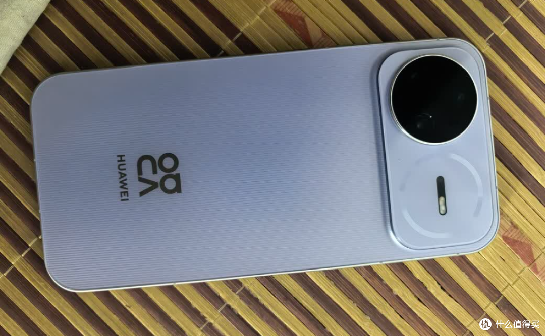 不只是好看，前置红枫+6500mAh+麒麟9010s，华为新机真的很全能