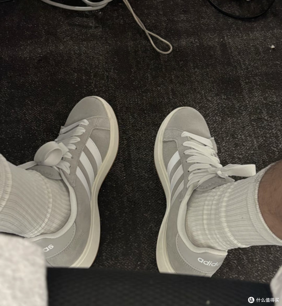 得物入手adidas Grand Court Base 00s，灰白板鞋太香了！