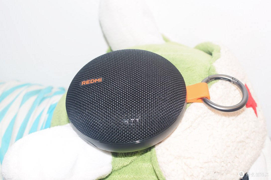 时尚、便携与音质的完美结合 REDMI 蓝牙音箱2