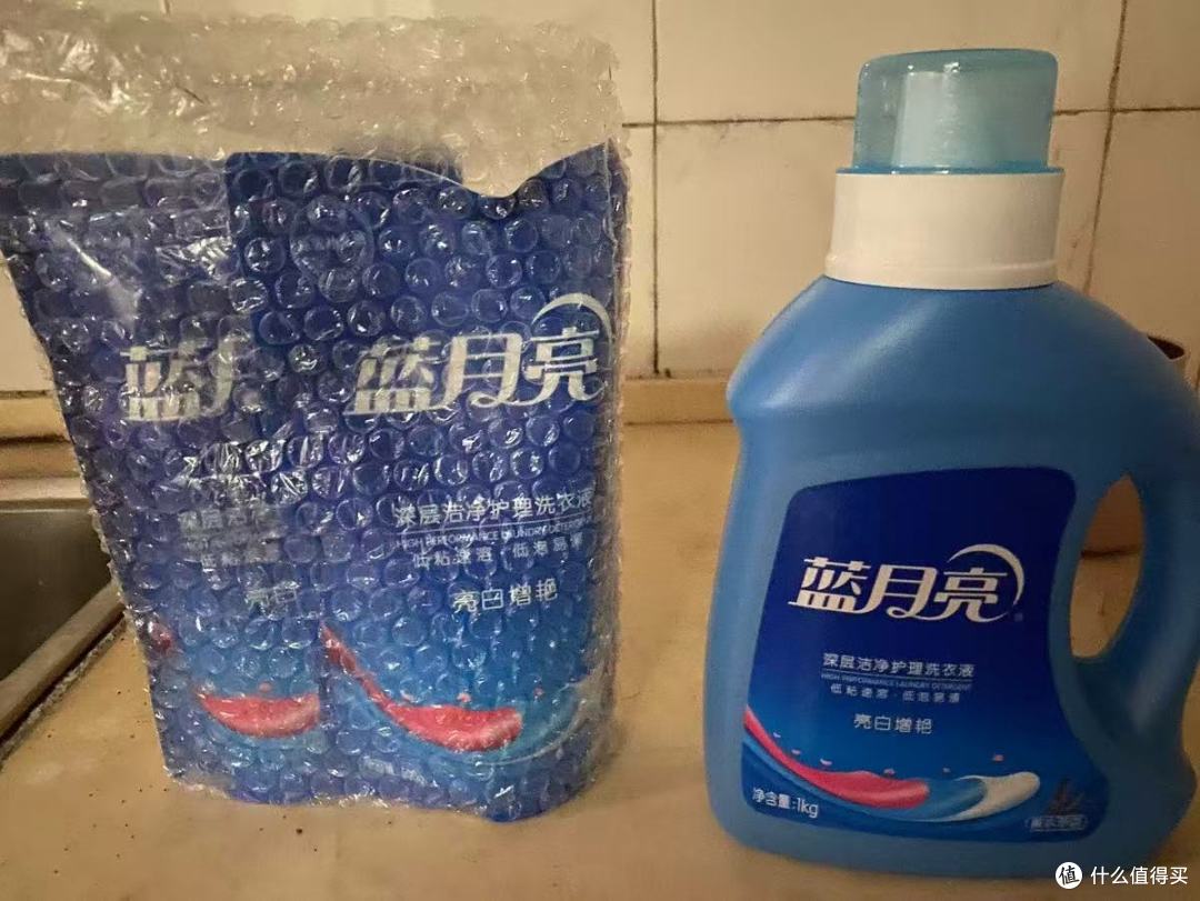 宿舍党狂喜!这款蓝月亮洗衣液承包我整个学期的香香衣✨