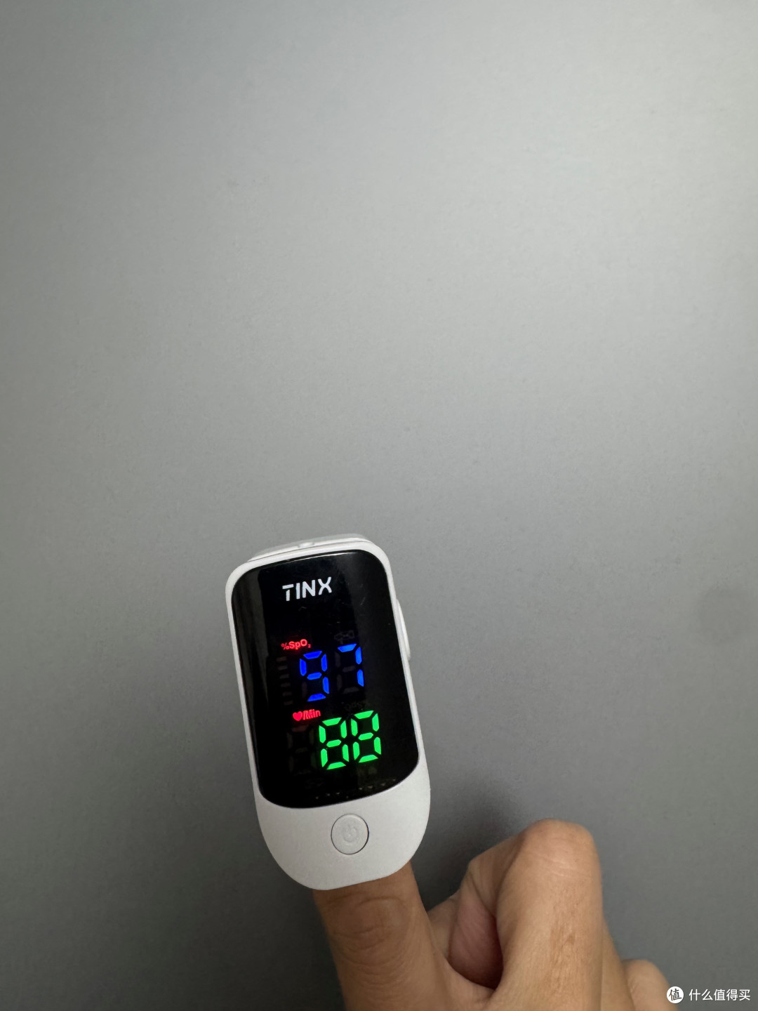 简单且精准的血氧监测仪,一家人用一个町石tinx就够了