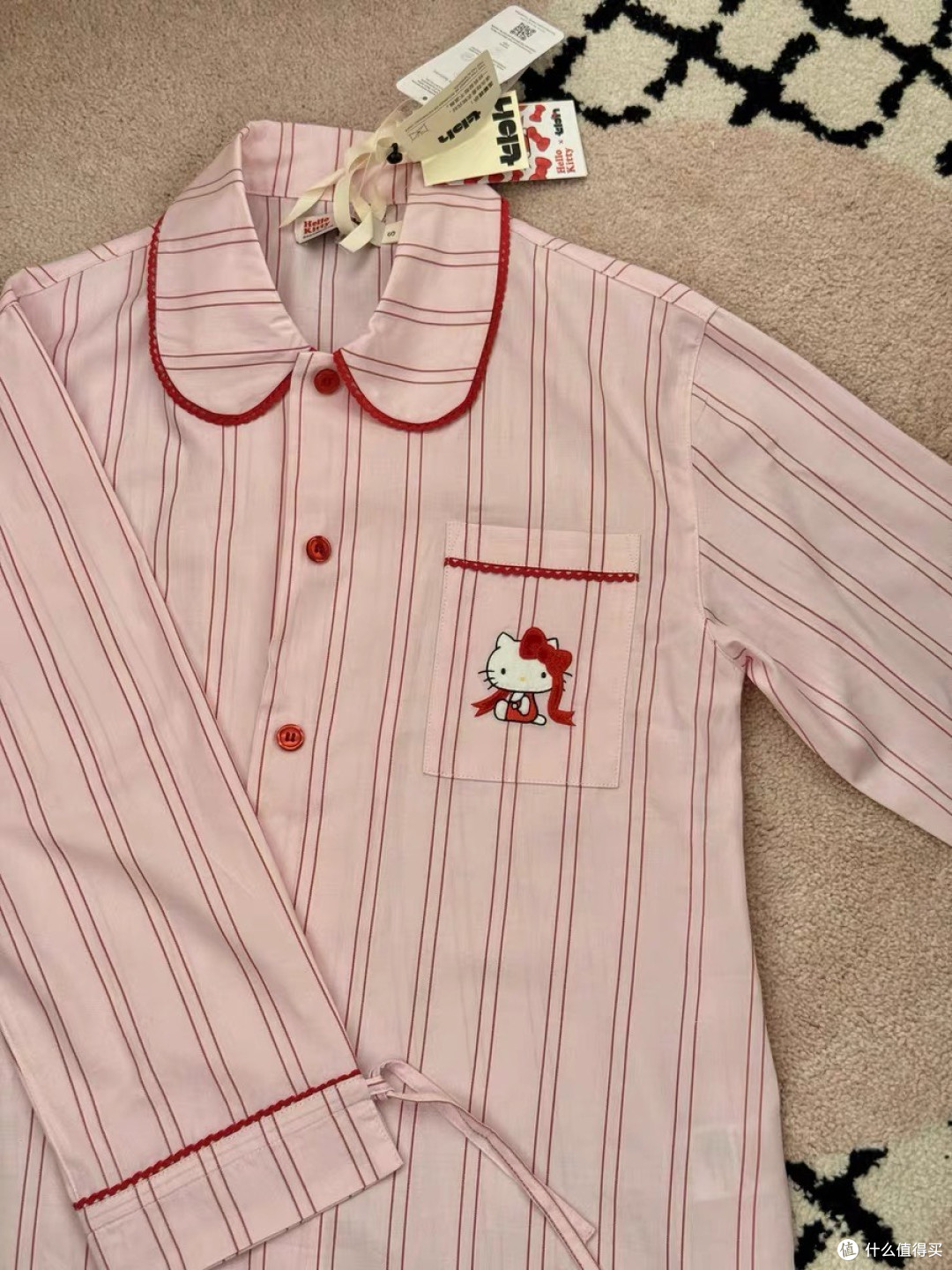 甜酷与舒适双在线：tbh野兽派Hello Kitty天丝棉家居服实测