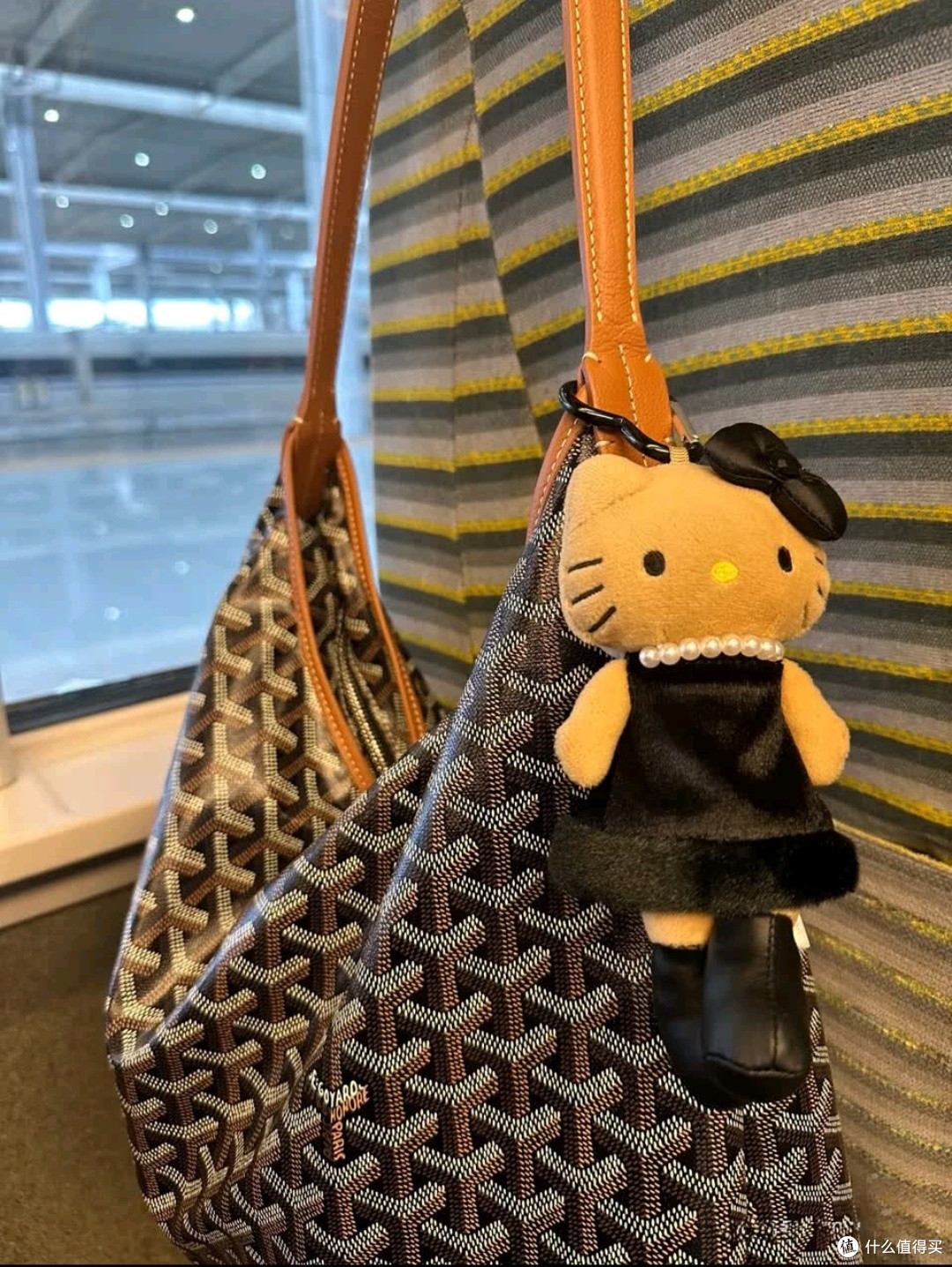 双旦礼物:深蓝Hobo包的喜悦
