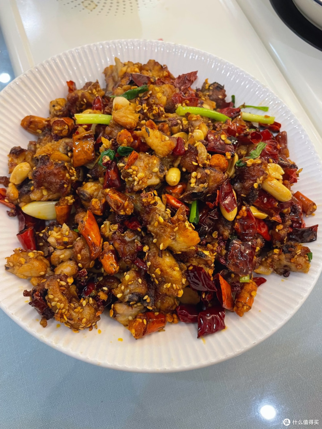 花椒不要钱！这盘焦酥鸡翅配米粑，一口入魂！