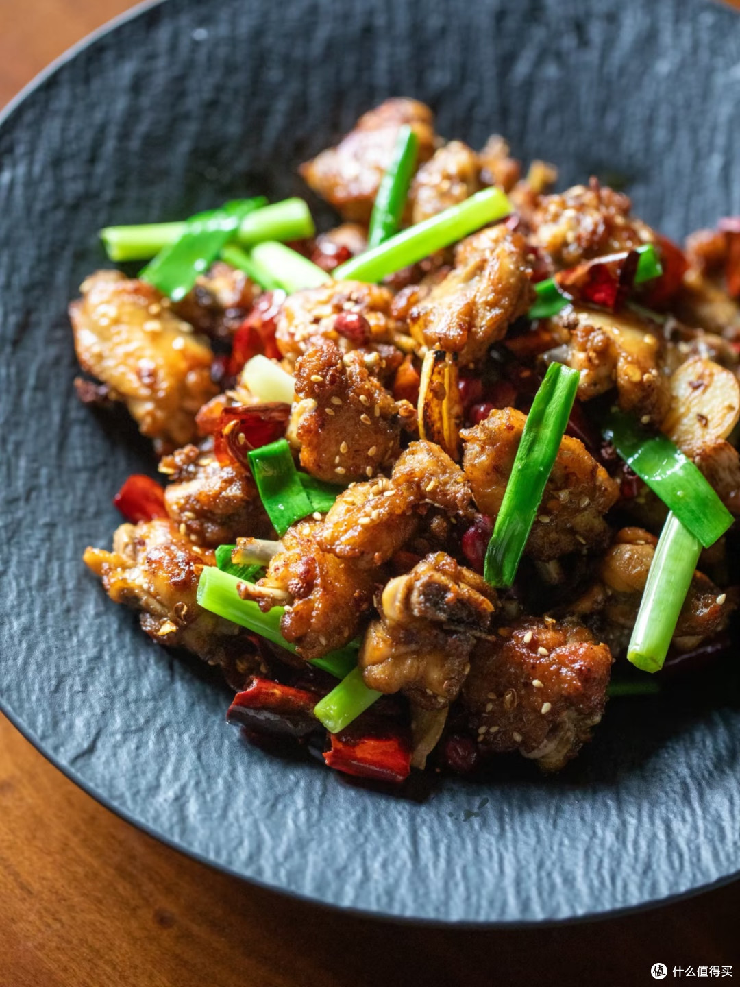 花椒不要钱！这盘焦酥鸡翅配米粑，一口入魂！