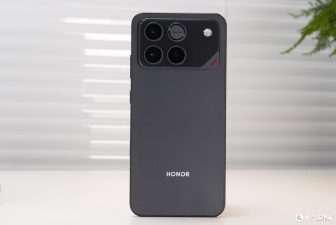 荣耀上市即“破发”,10000mAh+185Hz+IP69K,直接跌价400元