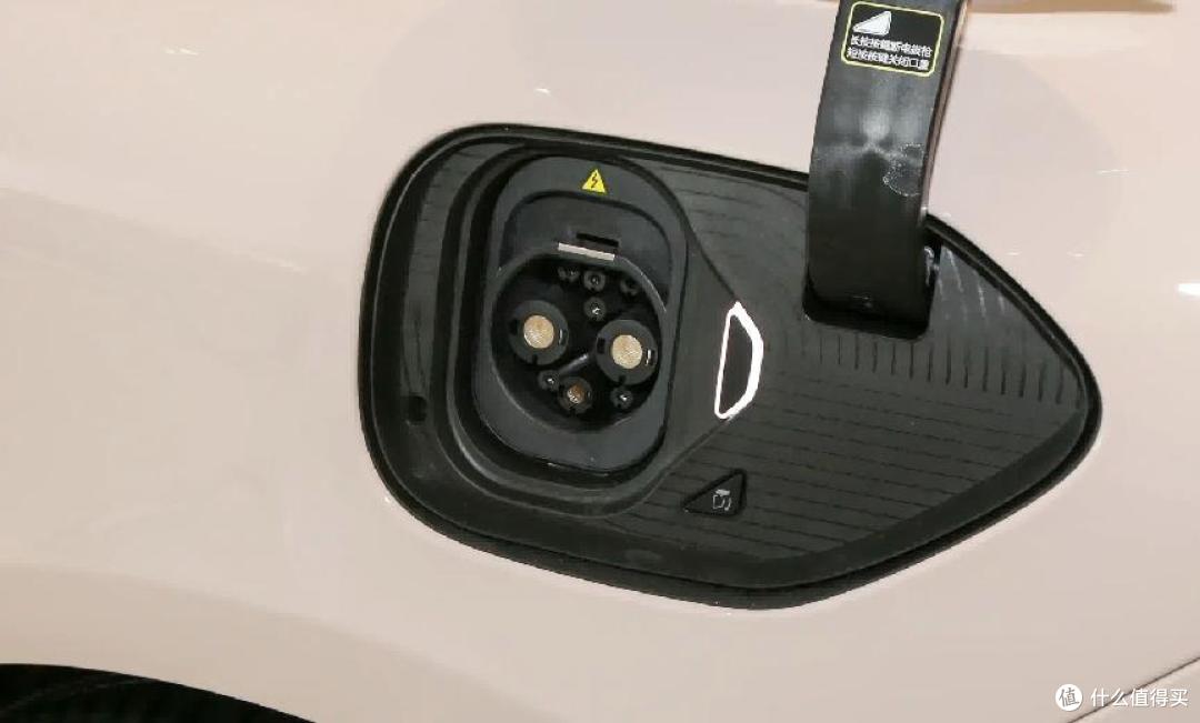 奥迪E5 Sportback对比蔚来ET5T:性能、续航、辅助驾驶谁更强?