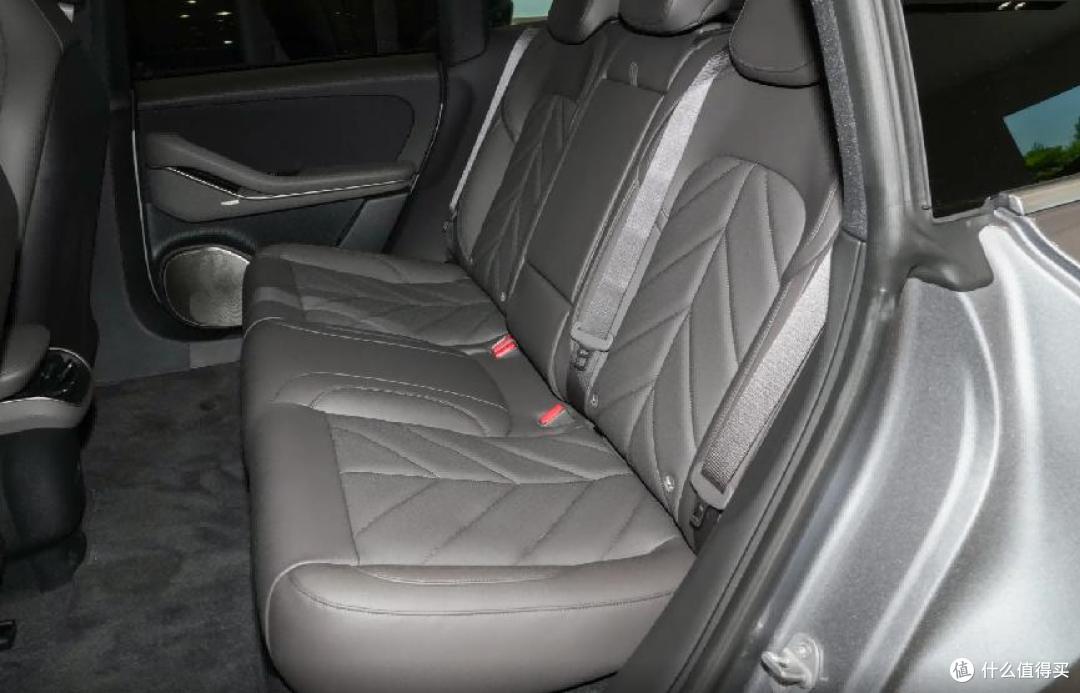 奥迪E5 Sportback对比蔚来ET5T:性能、续航、辅助驾驶谁更强?