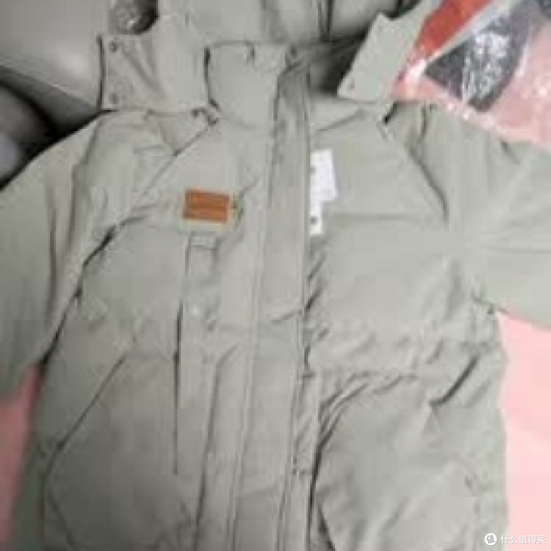 工装风口袋设计连帽羽绒服