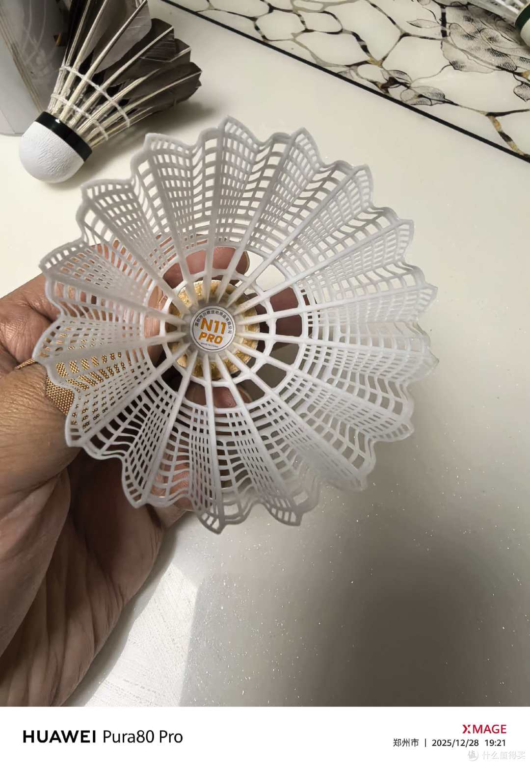 户外家人间的娱乐，尼龙羽毛球是不错的选择