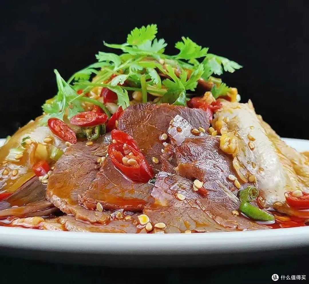舌尖上的年度美食盘点:那些让人回味无穷的美味瞬间红油夫妻肺片
