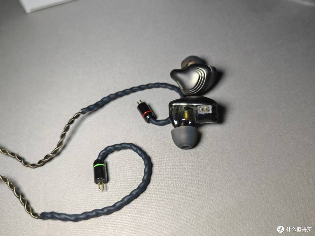 百元HiFi黑马!西圣这耳机让打工人通勤+开黑双封神