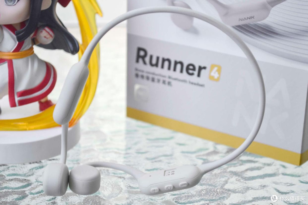 南卡Runner 4：人体工学设计与轻量化