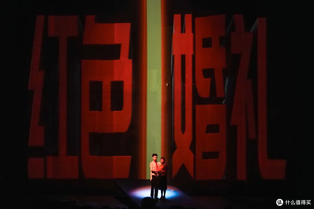 年末假期，就拜托这个随地大小演的古镇了！