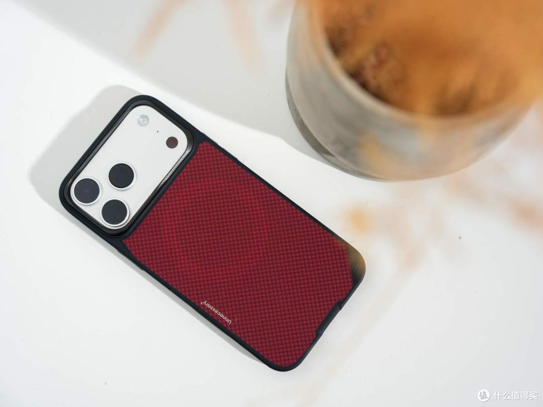 一场手机壳的“三国演义”:当newcloth火星日落遇上我的iPhone
